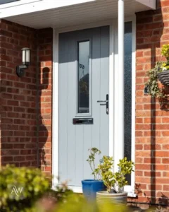The Solidor Flint 4 combines cottage-style character with a tall glazed panel for light, privacy and timeless kerb appeal.